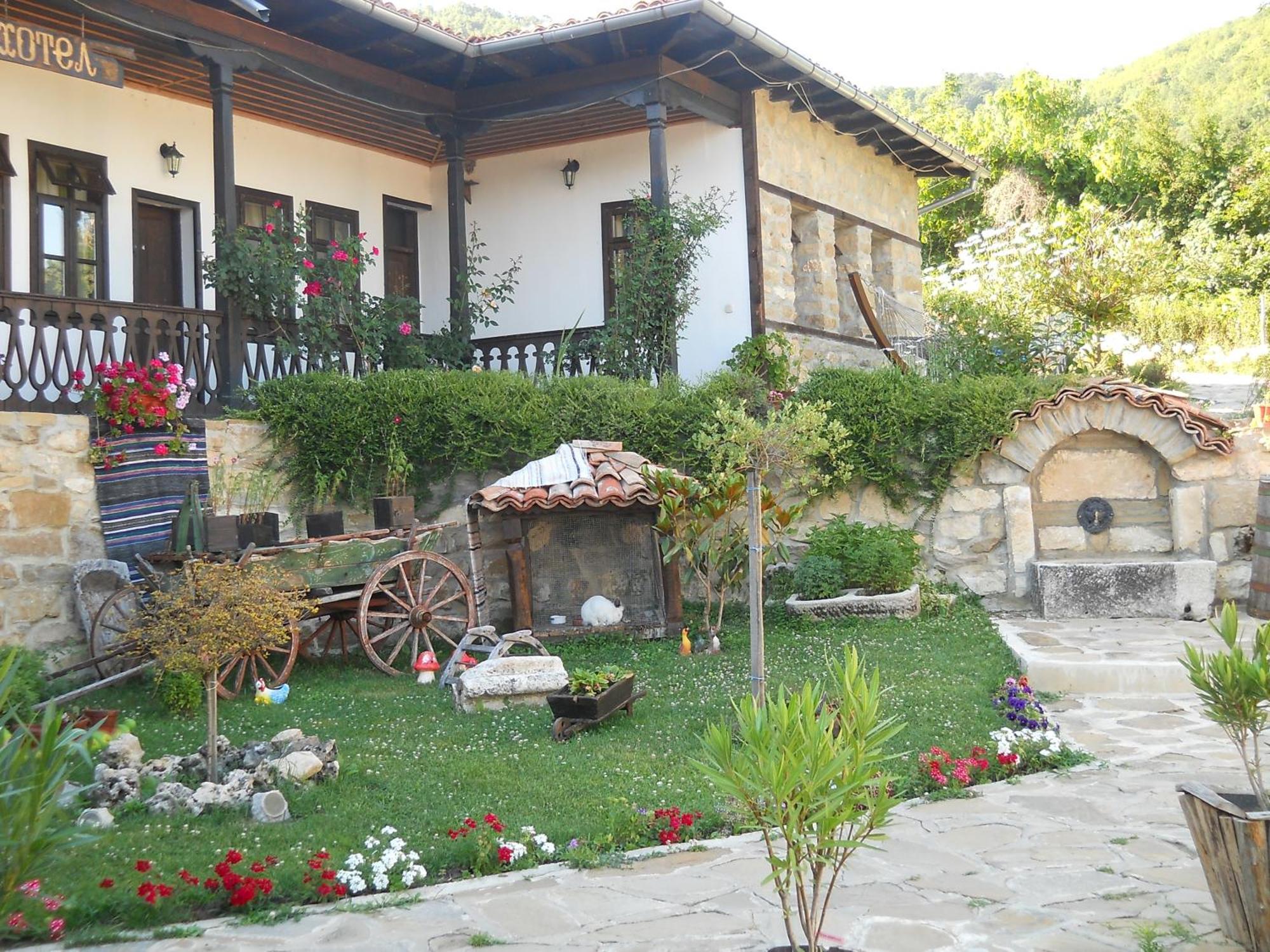 Complex Cherni Vrah Cherni Vrukh Bagian luar foto